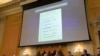 Se muestra una nota mientras el comité selecto de la Cámara que investiga el ataque del 6 de enero al Capitolio de EE. UU. celebra una audiencia en el Capitolio el 28 de junio de 2022.