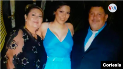 La venezolana Yanelith Reverol emigró hace tres años y se estableció en Bogotá, Colombia. Desde entonces no ha vuelto a ver a su familia.