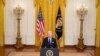 Repuesta de Biden a la pandemia impulsa aprobación de su gestión: sondeo