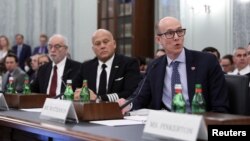 Para pejabat eksekutif Southwest Airlines dan pejabat serikat pekerja hadir di hadapan Komite Perdagangan Senat AS di Gedung Capitol, Washington, DC hari Kamis (9/2). 