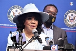 La congresista demócrata por Florida, Frederica Wilson, llamó el 23 de septiembre de 2021 a que el presidente Joe Biden resuelva el problema migratorio para los inmigrantes haitianos.