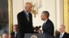 Obama entrega Medalla Presidencial de la Libertad