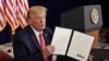 División política por las órdenes ejecutivas de Trump para asistencia por covid-19