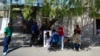 Cada vez más, venezolanos quedan varados en México, lo que explica caída en cruces ilegales a EEUU