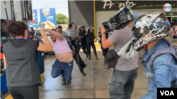 Varias organizaciones sociales registraron agresiones contra periodistas en Nicaragua. Ejercer el periodismo en Nicaragua continúa representando un severo riesgo, según Guillermo Medrano, de la Fundación Violeta Barrios de Chamorro. 