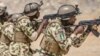 Sojojin Najeriya a lokacin da suke atisaye.(Twitter/@HQNigerianArmy)