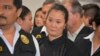 En esta foto de archivo, proporcionada por la oficina de comunicaciones de la Corte Suprema de Perú, Keiko Fujimori, se encuentra en la corte donde el juez Richard Concepción dictaminó que debería ser detenida como medida preventiva.