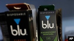 La Casa Blanca planea prohibir los cigarrillos electrónicos con sabor debido a un notorio aumento de enfermedades respiratorias y muertes relacionadas a su uso.