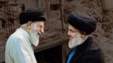 حسن نصرالله علی خامنه‌ای (برگرفته از حساب کاربری «اسرائیل به فارسی»)