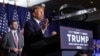 Bivši predsjednik SAD Donald Trump u sedištu svoje kampanje za primarne izbore u New Hampshireu, 23. januar 2024. (Foto: Reuters/Mike Segar) 