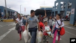 A medida que se prolonga la crisis de Venezuela, el número de personas que huyen está aumentando en números alarmantes. La ONU estima que ahora hay cuatro millones de venezolanos viviendo en el extranjero, y la O.A.S. estima que hasta 7.5 millones podrían huir a finales de 2020.