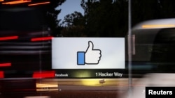 Facebook respondió que cumple con sus obligaciones de transparencia bajo la ley alemana.