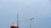 Imagen de plataforma instalada para la colocación de una turbina en un parque eólico frente al Océano Atlántico en Rhode Island, EE.UU., en julio de 2015. [Reuters].
