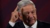 El presidente mexicano, Andrés Manuel López Obrador, aborda la situación del Tren Maya durante una rueda de prensa en el Palacio Nacional, en Ciudad de México, el 28 de febrero de 2023.