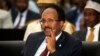 Le président somalien Mohamed Abdullahi Mohamed, également connu sous le nom de Farmajo, assiste à sa cérémonie d'investiture à Mogadiscio, en Somalie, le 22 février 2017.