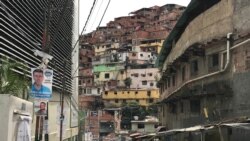 Vista de parte del barrio de Las Minas de Baruta en Caracas, Venezuela. Foto de Carolina Alcalde, VOA.