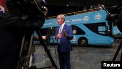 Nigel Farage, kryetar i partisë për Reformë në Mbretërinë e Bashkuar duke dhënë një intervistë pas një takimi zgjedhor në Birmingam, Britani. 30 qershor 2024