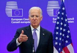 ARCHIVO - El vicepresidente de EE. UU. Joe Biden (ahora presidente electo), en una foto del 6 de febrero de 2015, en Bruselas, antes de una reunión del Consejo de Seguridad Europeo.