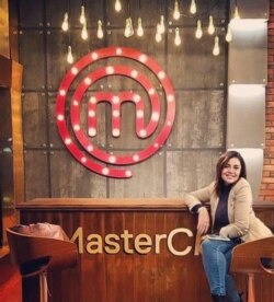 Verónica Vielma en el set de Masterchef Ecuador. Foto cortesía.