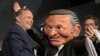 El candidato presidencial de Uruguay por el Partido Nacional, Álvaro Delgado (izq.), saluda a un partidario durante el mitin de cierre de campaña en Las Piedras, Canelones, Uruguay, el 22 de octubre de 2024, antes de las próximas elecciones presidenciales.