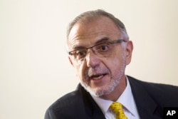 Iván Velásquez, quien fue comisionado de la Comisión Internacional contra la Impunidad de las Naciones Unidas, habla durante una entrevista en la sede de la CICIG en Ciudad de Guatemala, el 14 de septiembre de 2017.