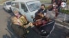 Mariachis salvadoreños le dan una "alegría" a las madres en cuarentena 