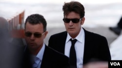 Charlie Sheen dijo que pondrá en busca de su próxima "diosa" para que viva con él en su mansión.
