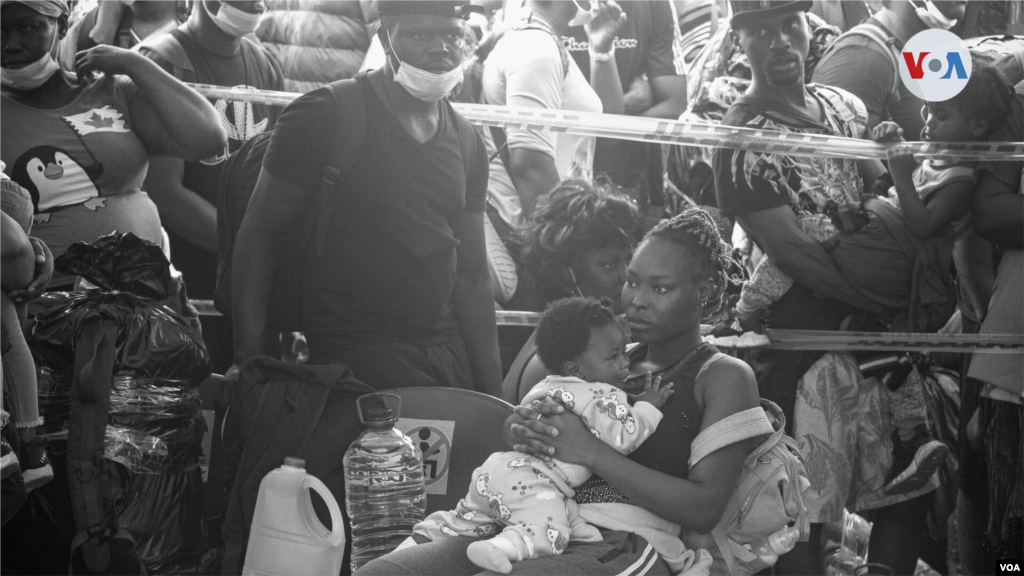 La mayor&#237;a de los migrantes son haitianos, entre ellos varias mujeres gestantes y ni&#241;os. Muchos se quedaron sin dinero para pagar el hospedaje y la alimentaci&#243;n. 