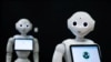 Robot recuerda el uso de mascarilla, casco permite comer y rascarse sin contagiarse de COVID-19