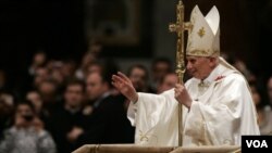 En la misa tomaron parte numerosos cardenales, obispos y fieles latinoamericanos.