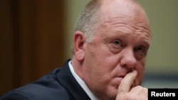 ARCHIVO - El exdirector en funciones del ICE,Tom Homan, durante una audiencia en la Cámara de Representantes de EEUU, el 11 de septiembre de 2019.