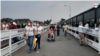 Venezolanos cruzan cada día a Colombia en busca de alimentos y otros productos básicos. (Foto: Hugo Echaverry)
