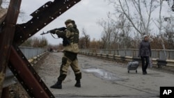 Фото 2015-го року. Міст у районі Станиці Луганської