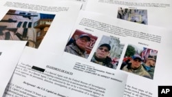 En la foto, la declaración de hechos para la orden de arresto de Rodney Milstreed, de Finksburg, Maryland, en foto del 24 de mayo de 2022. Milstreed fue condenado a cinco años prisión el viernes 22 de setiembre de 2023 por atacar a un fotógrafo de AP. 