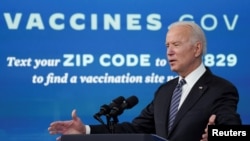 El presidente Joe Biden se dirige a la prensa, en la Casa Blanca, el 12 de mayo de 2021.