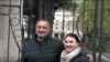 Tofiq Yaqublu və qızı Nigar Həzi məhkəmənin qarşısında 