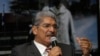 En la foto de archivo el político salvadoreño, Norman Quijano, cuando fungía como alcalde de la ciudad de San Salvador en El Salvador, 21 de febrero de 2012. 