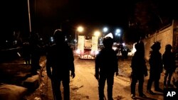 Jami'an tsaron kasar Masar yayin da suka killace wani wuri da bam ya tashi a cikin wata motar bas a bara