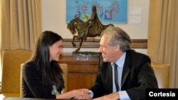 Luis Almagro, secretario general de la OEA y Rosa María Payá, presidenta de RedLat