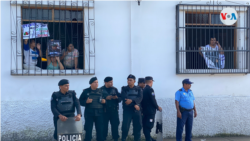 Durante más de cinco días la policía acordonó un templo en Masaya, Nicaragua. Foto de Houston Castillo, VOA.