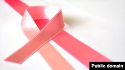 Inyanga kaMfumfu ngeyokunanza lokulimukisa uzulu ngomkhuhlane wemvukuzane eyeCancer Awareness Month