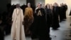 Anniesa Hasibuan para model imigran untuk mengenakan berbagai rancangan busana Muslim karyanya di panggung New York Fashion Week (Foto courtesy: Afida Sukma)