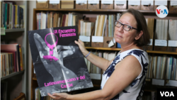 La socióloga María Teresa Blandón apoyaba a mujeres desde la organización no gubernamental La Corriente, hasta que fue clausurada por el gobierno de Ortega. Foto Houston Castillo, VOA.