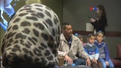 Familia de refugiados sirios llega a EE.UU.