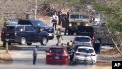 Dispositivo de seguridad con motivo de la detención de Jack Teixeira, en Dighton, EEUU, el 13 de abril de 2023.