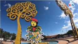Avenida Bolivar, en una zona céntrica de Managua, Nicaragua, rinde homenaje al líder venezolano Hugo Chávez. Foto Archivo VOA.