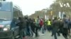 France: la police et les Gilets jaunes s'affrontent