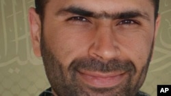 Esta imagen, publicada por los medios militares de Hizbulá, muestra al dirigente Wissam al-Tawil, asesinado en un ataque aéreo israelí contra su auto en el sur del Líbano.