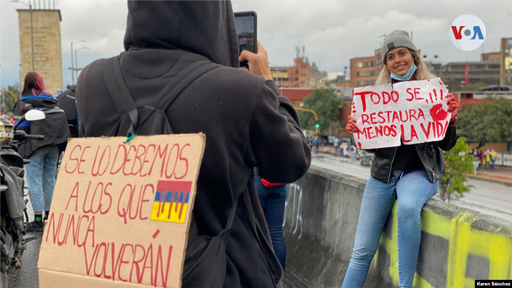 Garantizar el derecho a la igualdad, a la educación, a mejor atención en salud, así como el respeto a la protesta pacífica, sin excesos de la fuerza pública, son otras de las peticiones.