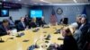 El presidente Joe Biden participa en una sesión informativa sobre la próxima temporada de huracanes en el Atlántico, en la sede de FEMA, el lunes 24 de mayo de 2021, en Washington. 